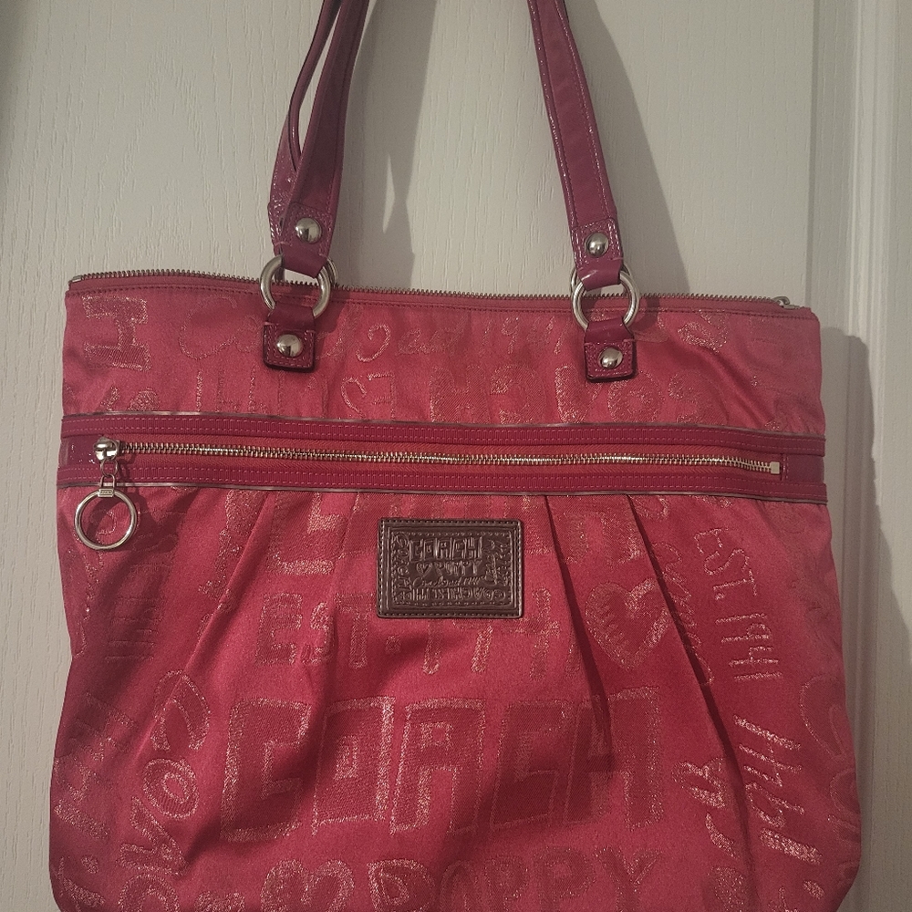 Coach Poppy Storypatch Bella Graffiti Glam Pink Large Bucket Tote Purse